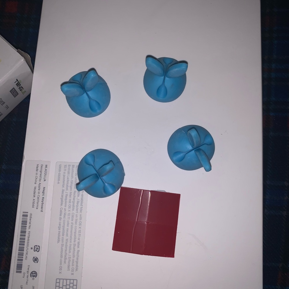 Mini CableDrop Adhesive Cable Clips - Picture 2 of 4